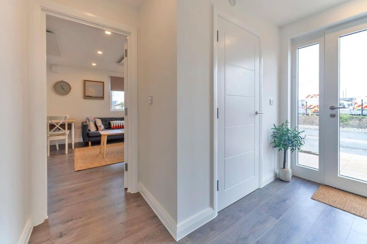 אשפורד Contemporary 1 Bedroom Apartment In Ashford מראה חיצוני תמונה