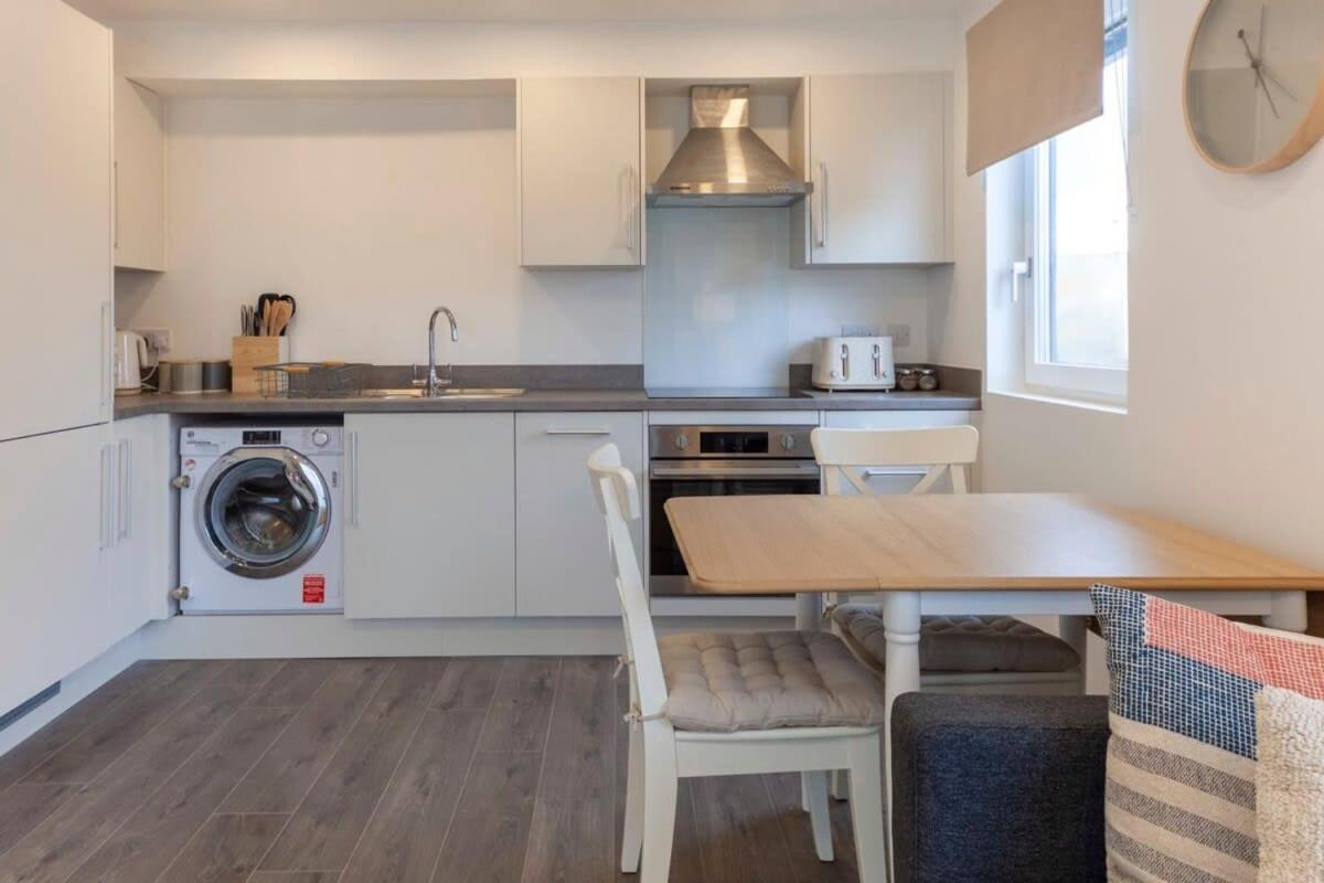 אשפורד Contemporary 1 Bedroom Apartment In Ashford מראה חיצוני תמונה